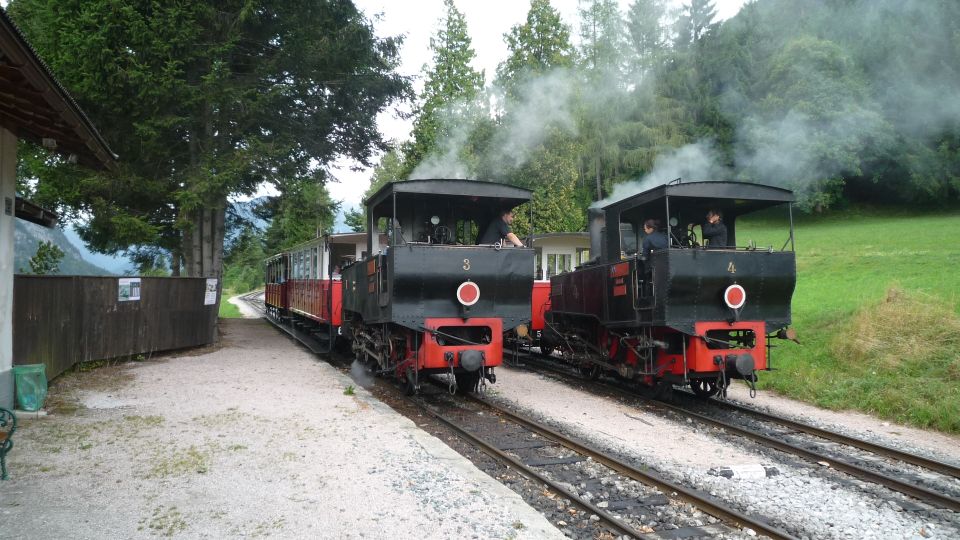Die Achenseebahn in Tirol Lok%203%20und%20Lok%204%20im%20Bahnhof%20Eben