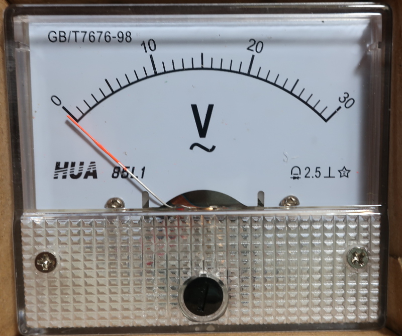 Voltmeter für Wechselstrom (Zeigerinstrument) Voltmeter