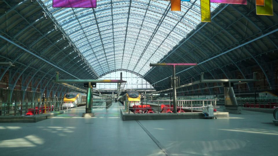 London - Bahnhöfe in London (2014) 2.1%20St.%20Pancras%20Station%20Platform