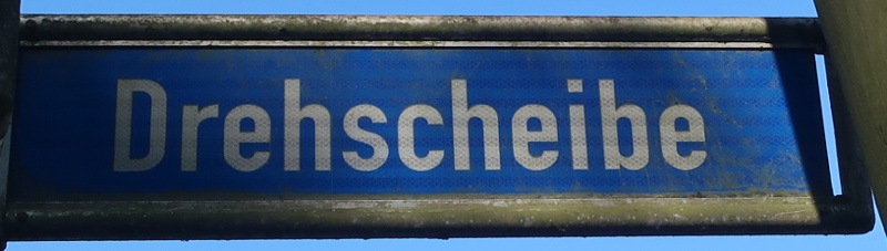 Ueberruhr/Drehscheibe-Strassenschild.jpg